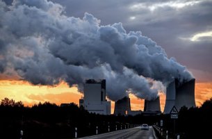 ΕΕ: Μειώθηκαν κατά 4% οι εκπομπές CO2 το α’ τρίμηνο του 2024