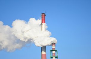 ΕΕ: Μείωση 2,6% στις εκπομπές CO2 το β’ τρίμηνο του 2024