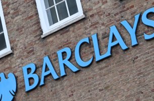 Γιατί η Barclays είναι τόσο συχνός στόχος ακτιβιστών για το κλίμα;