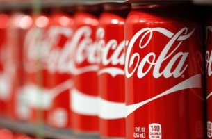 Η Coca-Cola ανακοίνωσε τους νέους περιβαλλοντικούς της στόχους για το 2025