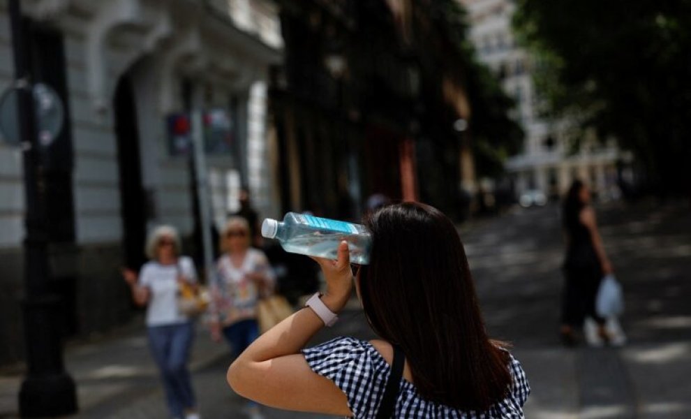 Καύσωνας έως την Κυριακή – Οδηγίες από την Πολιτική Προστασία