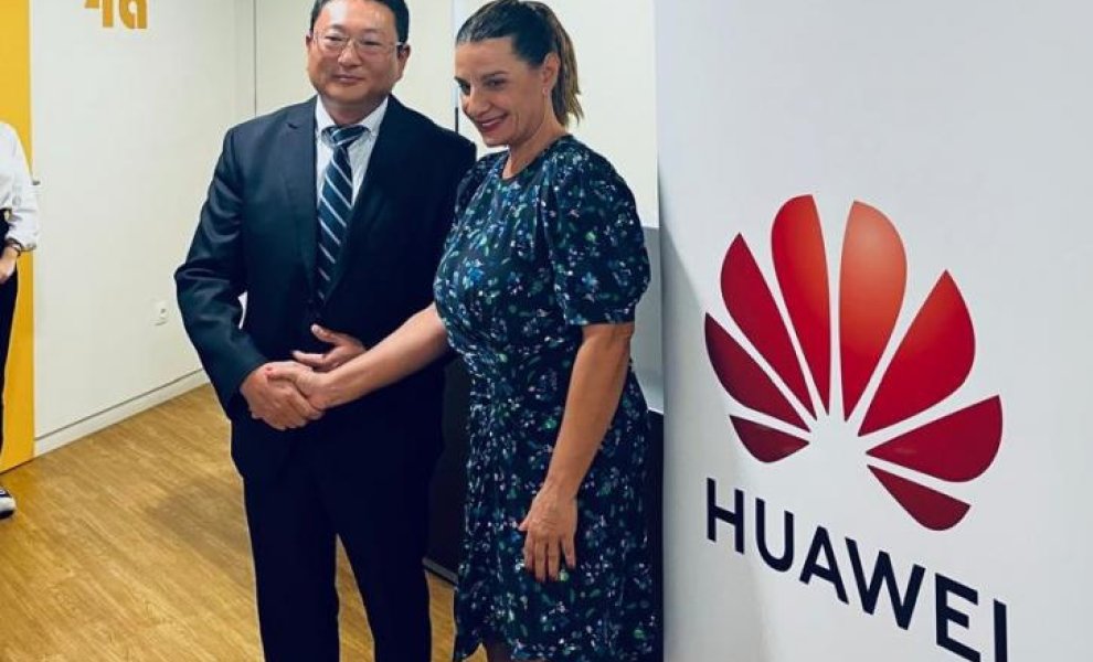 ΔΥΠΑ-Huawei: Συνεργασία για την ενίσχυση της γυναικείας απασχόλησης και τη μείωση του ψηφιακού χάσματος 