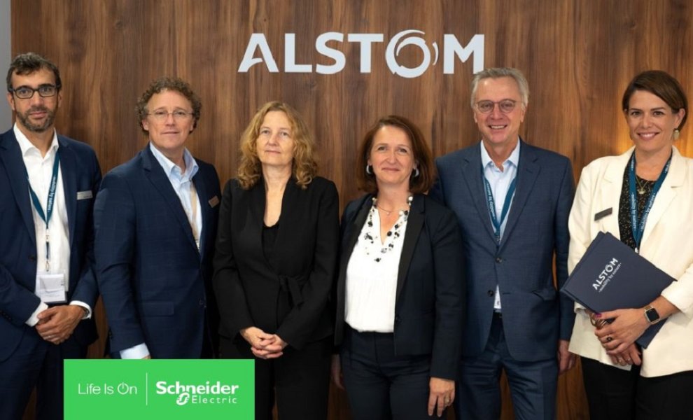 Συνεργασία Schneider Electric & Alstom για βιώσιμες μεταφορές