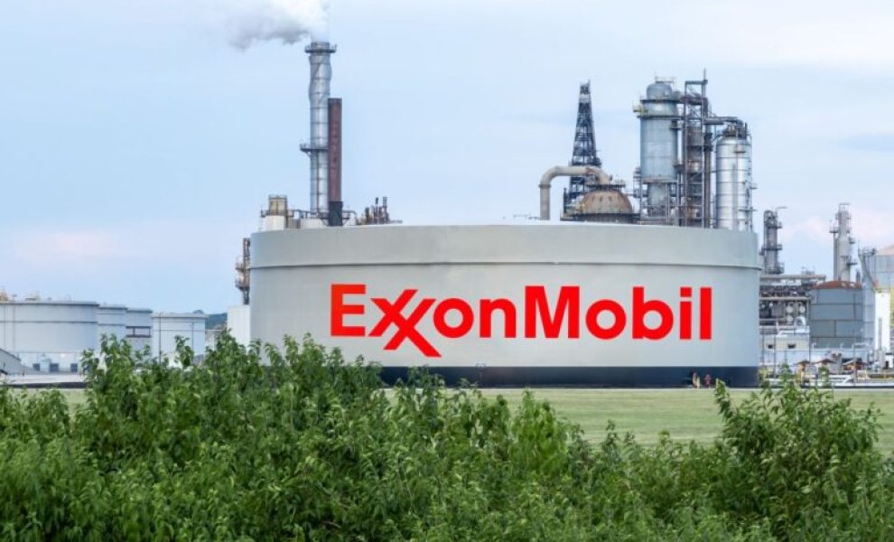 Η Exxon μηνύει την Kαλιφόρνια και περιβαλλοντικές ομάδες για την ανακύκλωση πλαστικών