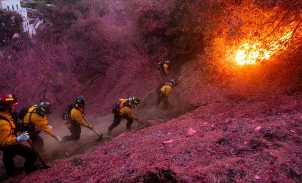 Kρίσιμη η κατάσταση στο LA-24 νεκροί, 100.000 έχουν λάβει εντολή εκκένωσης